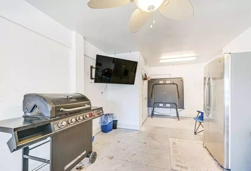 Breezy Kure Beach Home   Walk To Pier & Ocean!