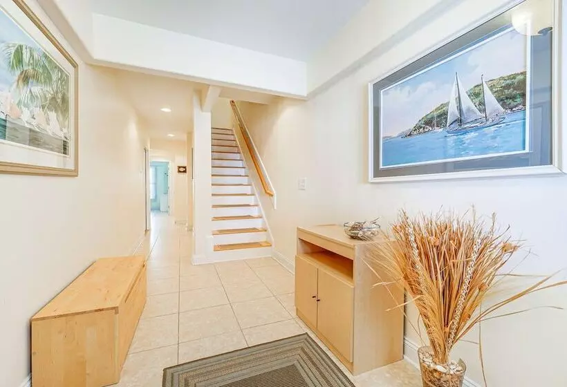 Breezy Kure Beach Home   Walk To Pier & Ocean!