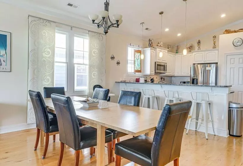 Breezy Kure Beach Home   Walk To Pier & Ocean!