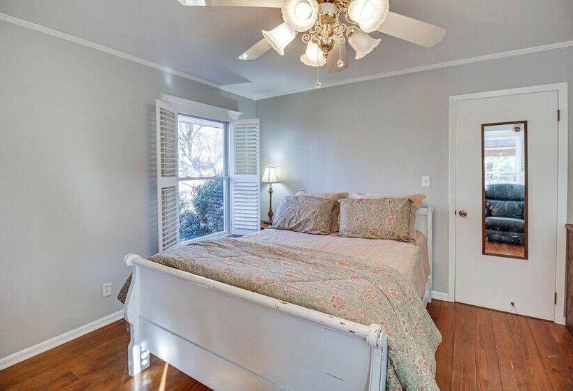 Bright Cartersville Home W/ Fire Pit & Sunroom!