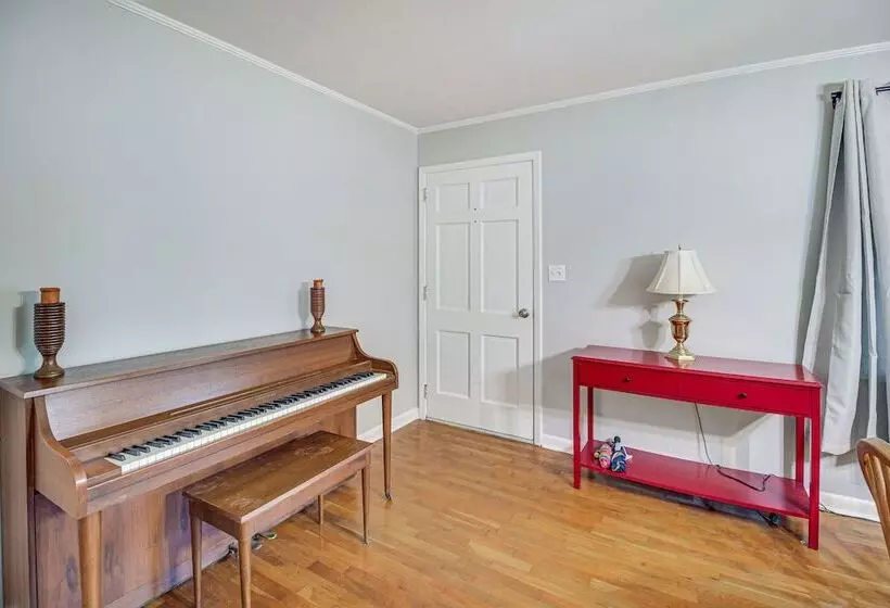 Bright Cartersville Home W/ Fire Pit & Sunroom!