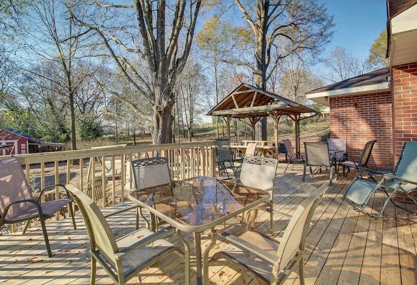 Bright Cartersville Home W/ Fire Pit & Sunroom!