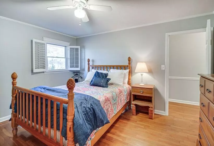Bright Cartersville Home W/ Fire Pit & Sunroom!