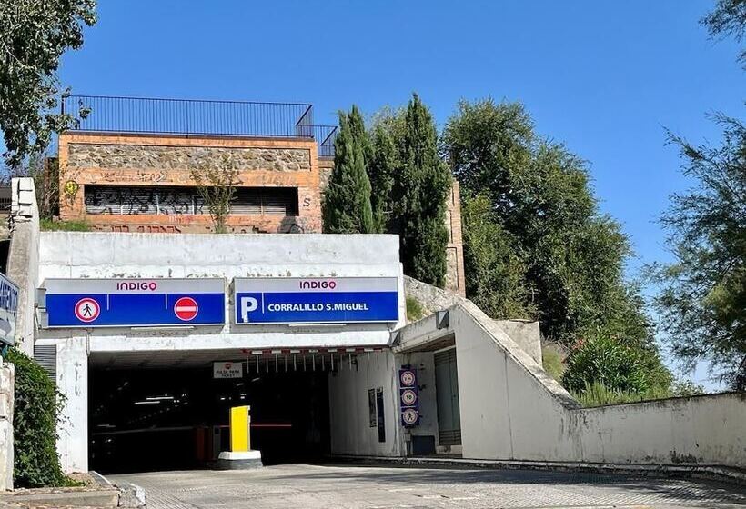 Casón De Los López Apartments