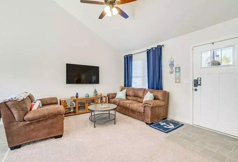 Coastal Virginia Home W/ Private Beach Access!