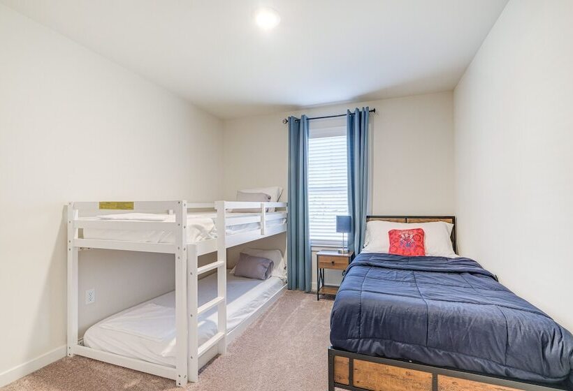 Coastal Virginia Home W/ Private Beach Access!