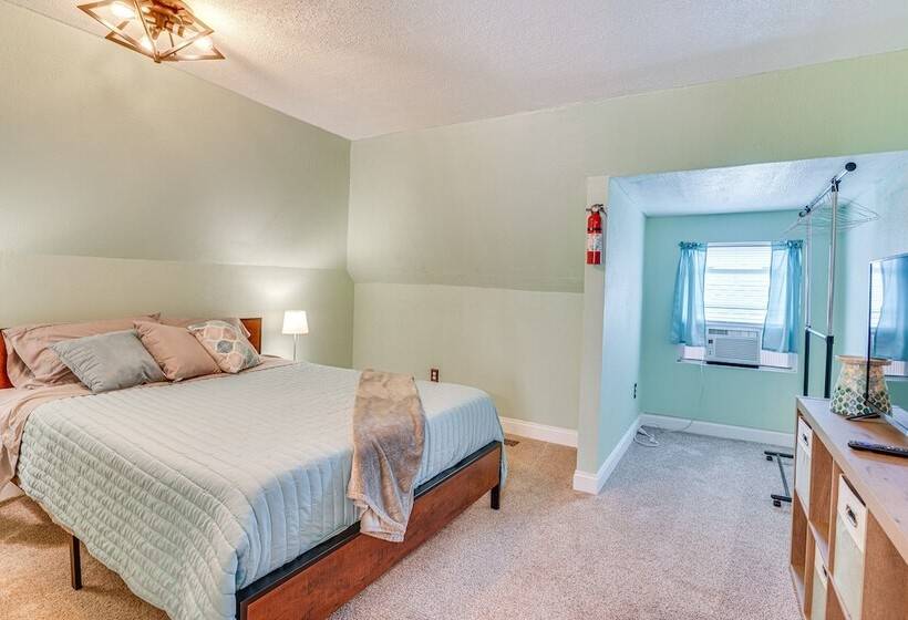 Columbus Apartment ~ 2 Mi To Ohio State University