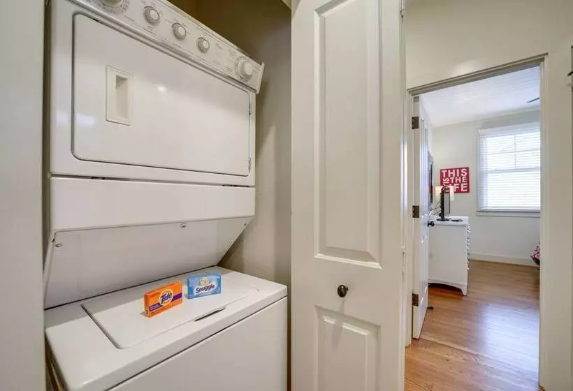 Hike & Boat: Cozy Bear Lake Cottage!