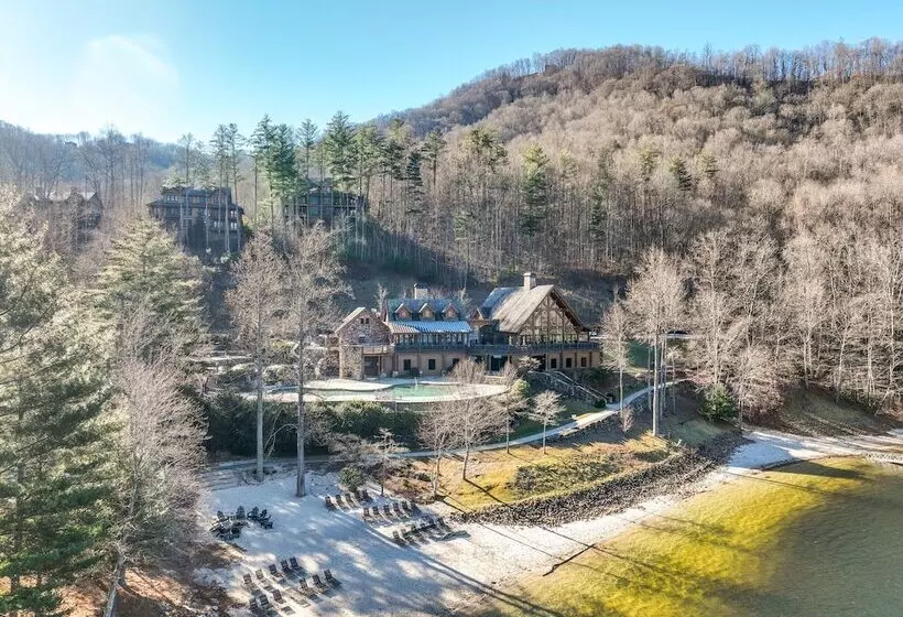 Hike & Boat: Cozy Bear Lake Cottage!