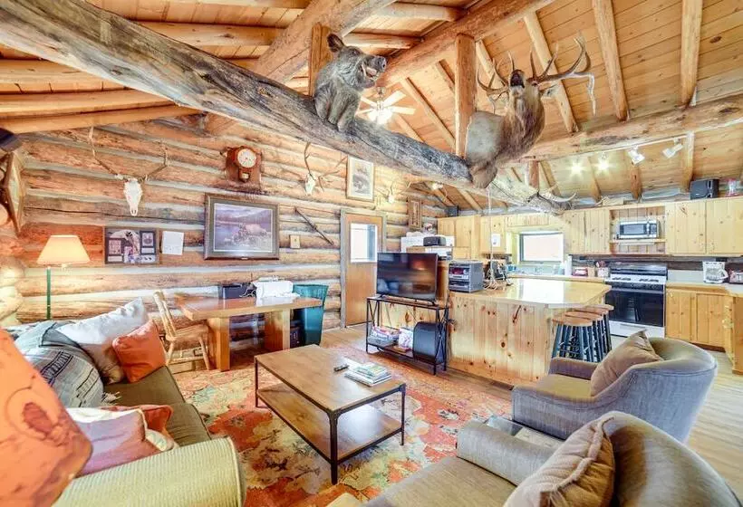 Yellowstone Cabin Getaway Near National Park