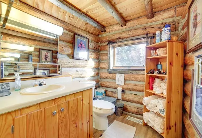 Yellowstone Cabin Getaway Near National Park