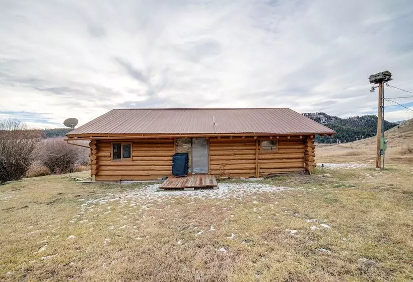 Yellowstone Cabin Getaway Near National Park