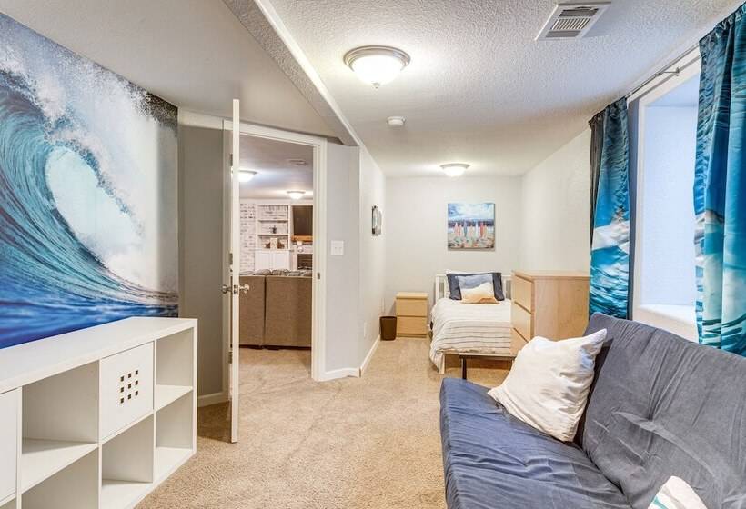 5 Mi To Dtwn Denver: Pet Friendly Home W/ Yard