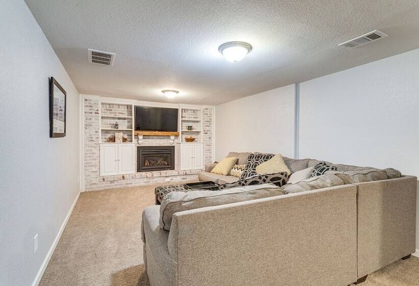 5 Mi To Dtwn Denver: Pet Friendly Home W/ Yard