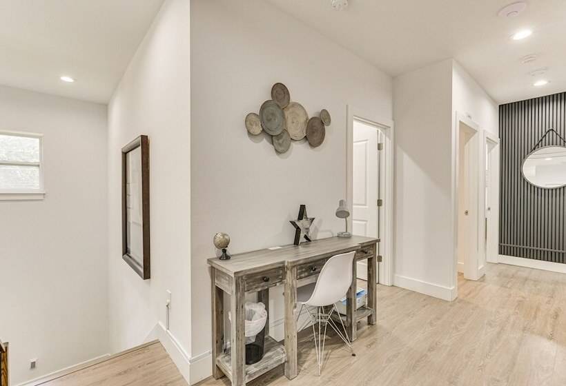 Dog Friendly Lutz Family Home W/ Large Yard!