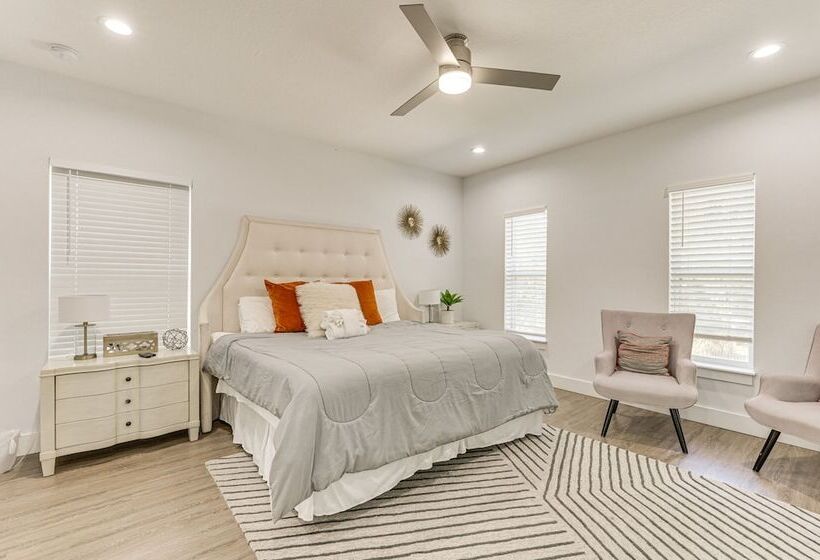 Dog Friendly Lutz Family Home W/ Large Yard!