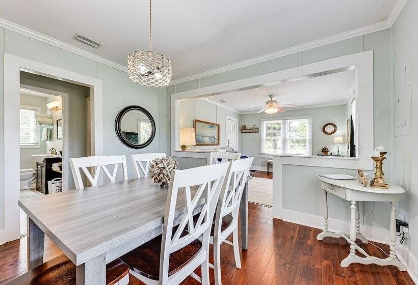 Dtwn St Marys Home Near Waterfront: Pets Welcome!