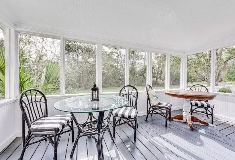 Dtwn St Marys Home Near Waterfront: Pets Welcome!