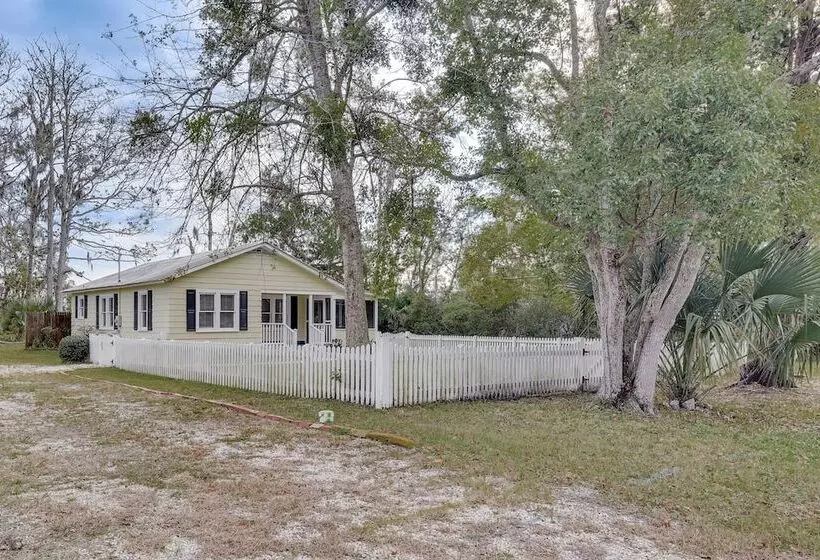 Dtwn St Marys Home Near Waterfront: Pets Welcome!