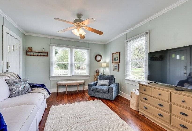 Dtwn St Marys Home Near Waterfront: Pets Welcome!