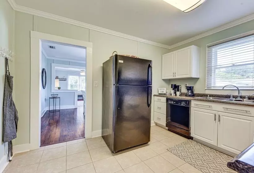 Dtwn St Marys Home Near Waterfront: Pets Welcome!