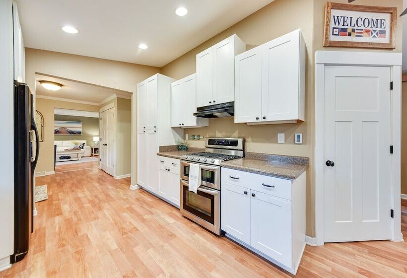 Family Friendly Twin Lakes Home Near Lake Mary!