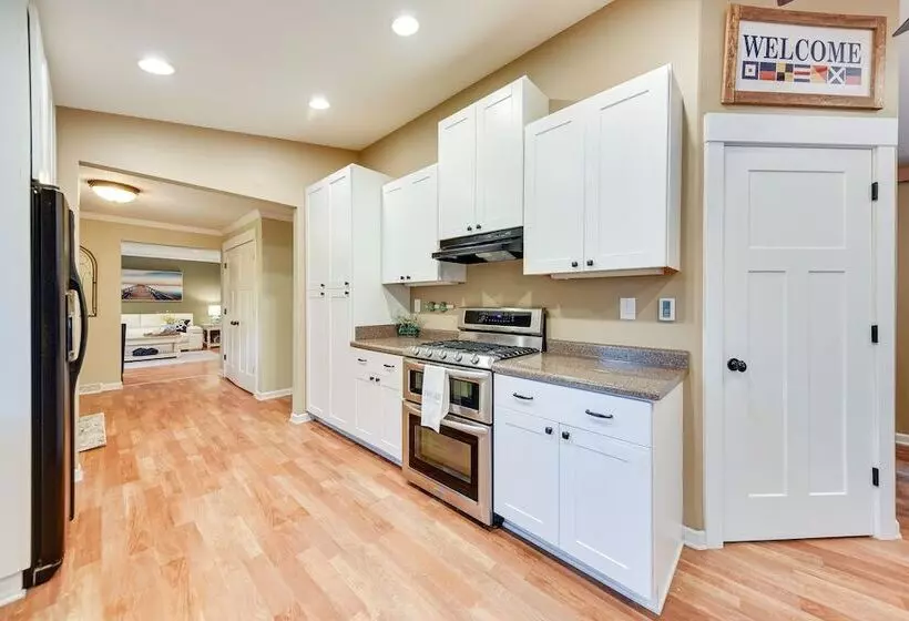 Family Friendly Twin Lakes Home Near Lake Mary!