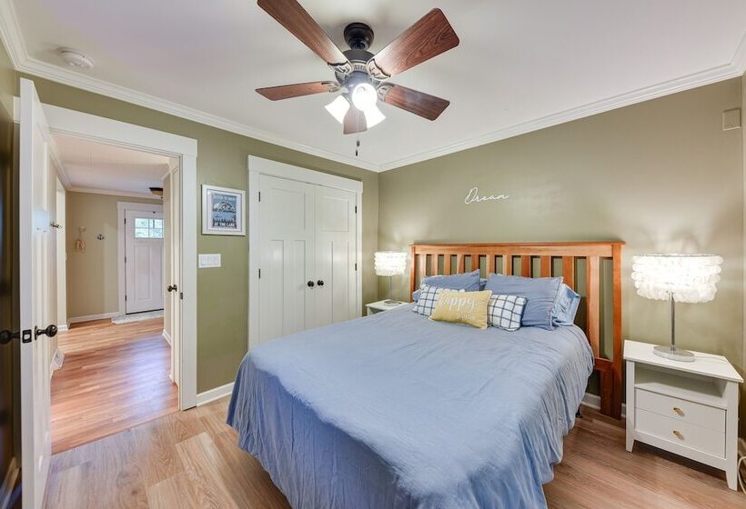 Family Friendly Twin Lakes Home Near Lake Mary!