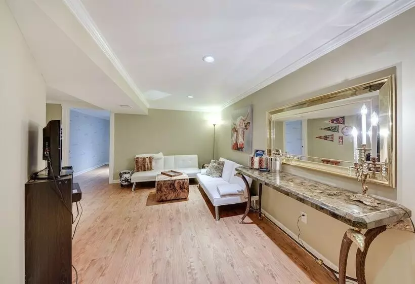 Family Friendly Twin Lakes Home Near Lake Mary!