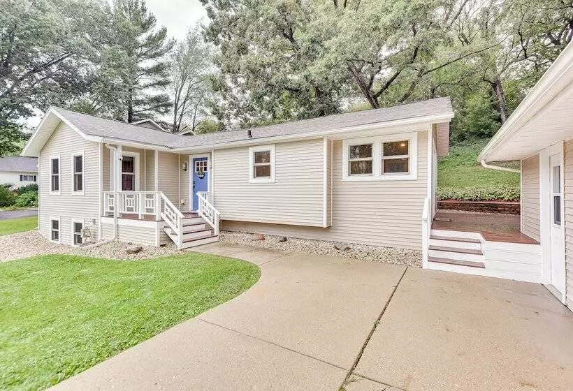 Family Friendly Twin Lakes Home Near Lake Mary!