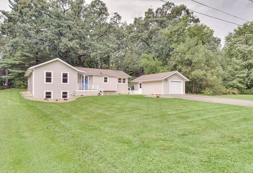 Family Friendly Twin Lakes Home Near Lake Mary!