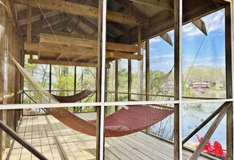 Flip Flop Therapy By Avantstay Theater + Games