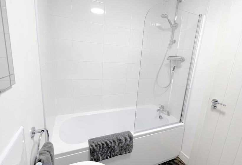 Friars House, Stafford By Bell Apartments