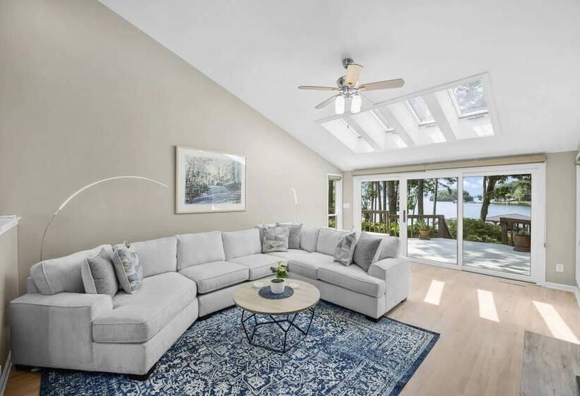 Happy Place By Avantstay Firepit, Ranch Style