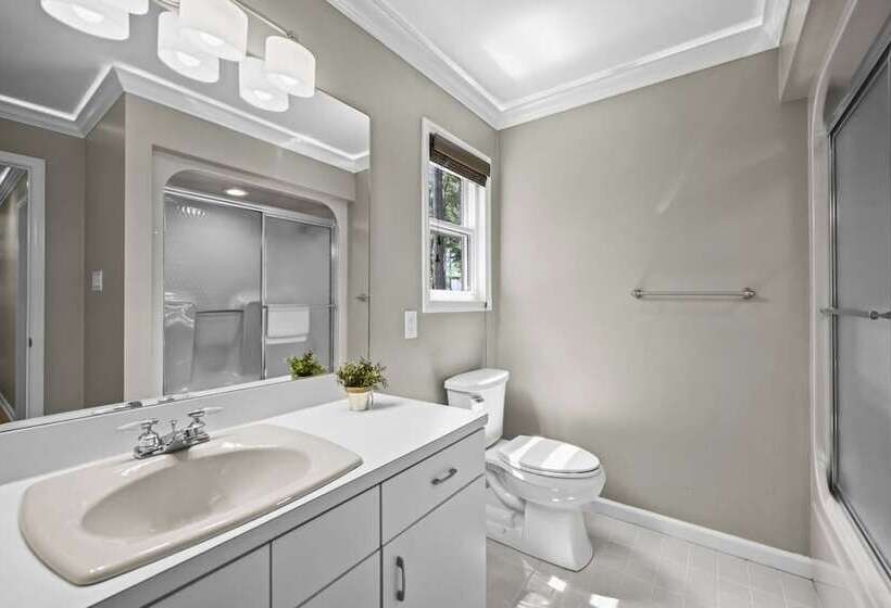 Happy Place By Avantstay Firepit, Ranch Style