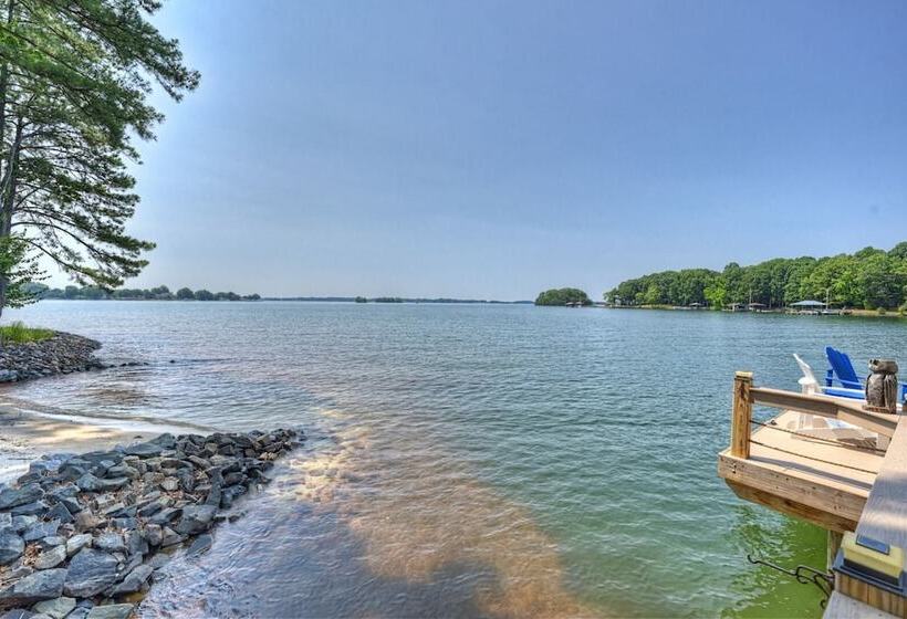 Happy Place By Avantstay Firepit, Ranch Style