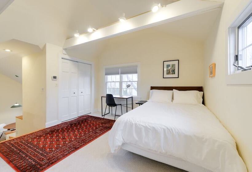 Home W/ Backyard ~ 2 Mi To Downtown Lexington!