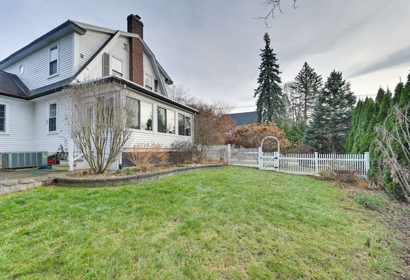 Home W/ Backyard ~ 2 Mi To Downtown Lexington!