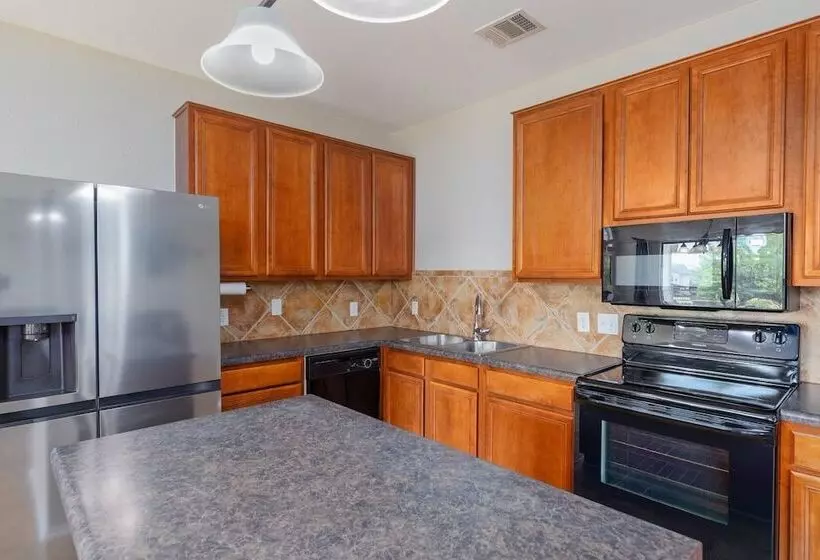 Hotelli Colony Suite   Round Rock