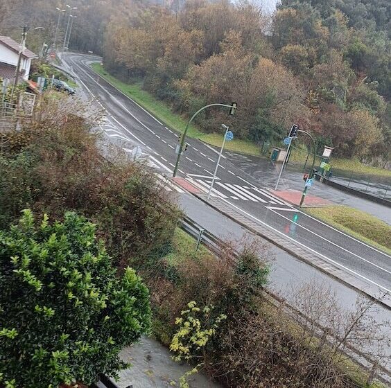 酒店 Habitaciones Restaurante Asador El Puente Galdames