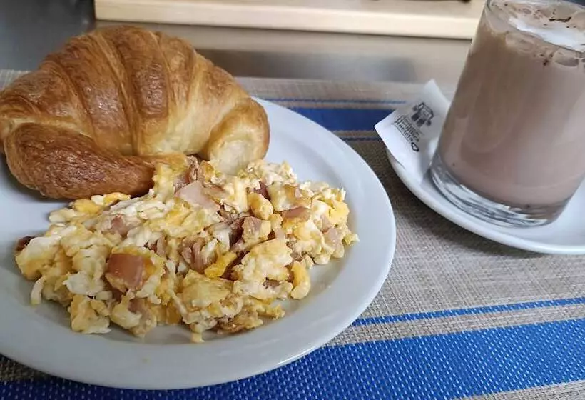 Hotelli Habitaciones Restaurante Asador El Puente Galdames