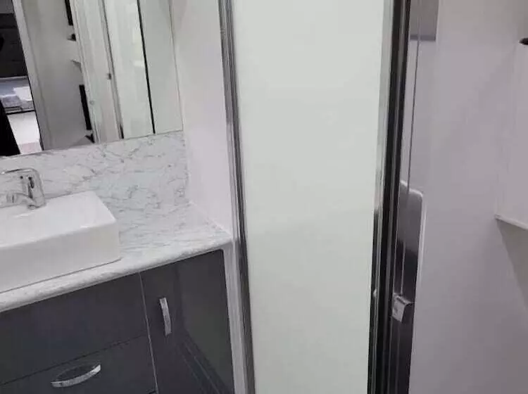 Hotelli Longford Riverside Caravan Park