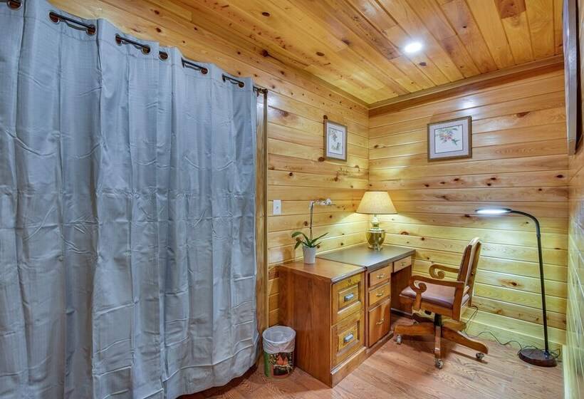 Mountain View Cabin ~ 2 Mi To Downtown Clayton!