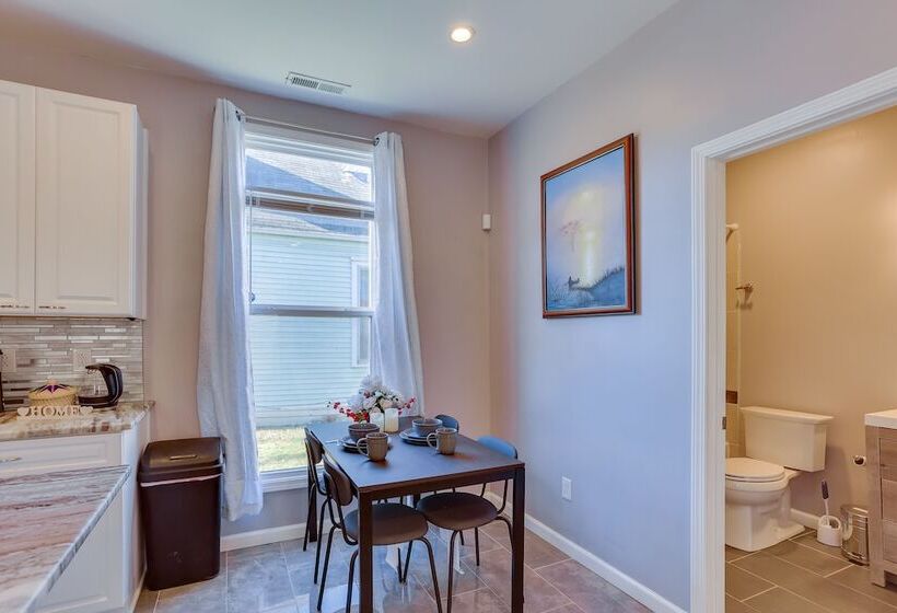 8 Mi To Louisville: New Albany Home W/ Grill!