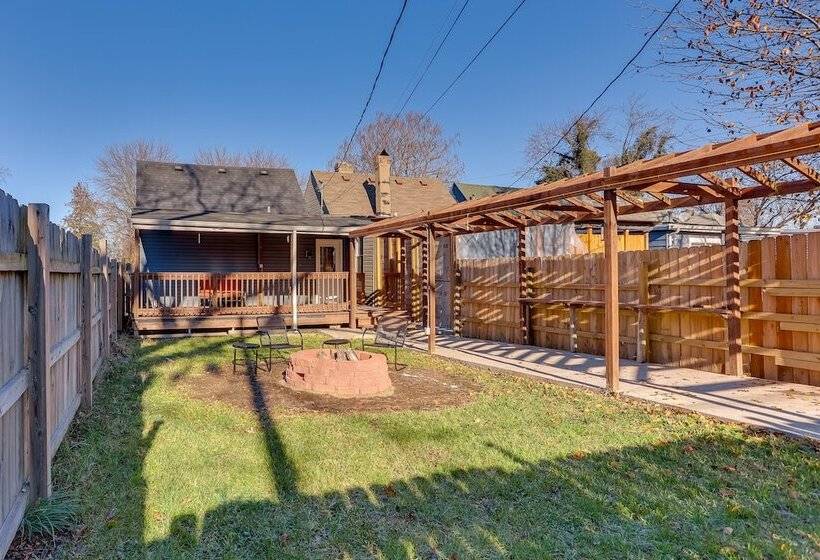 8 Mi To Louisville: New Albany Home W/ Grill!