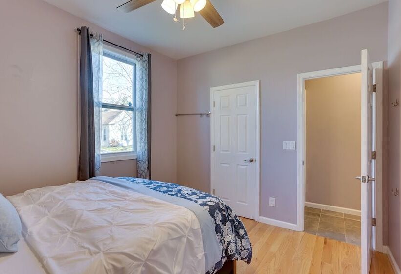 8 Mi To Louisville: New Albany Home W/ Grill!