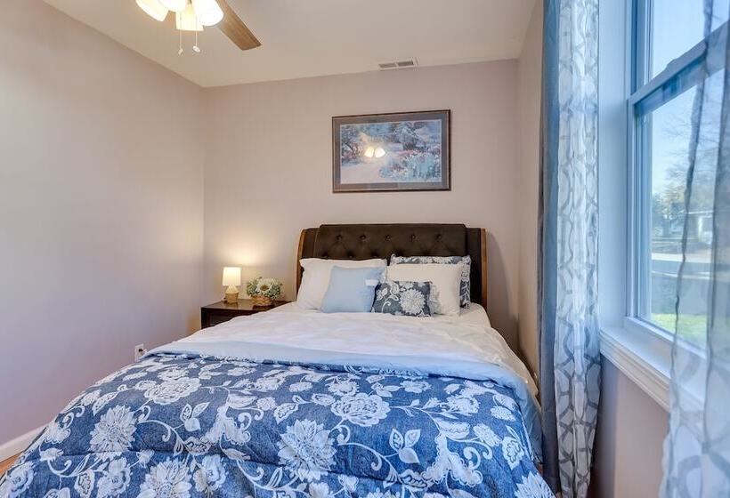 8 Mi To Louisville: New Albany Home W/ Grill!