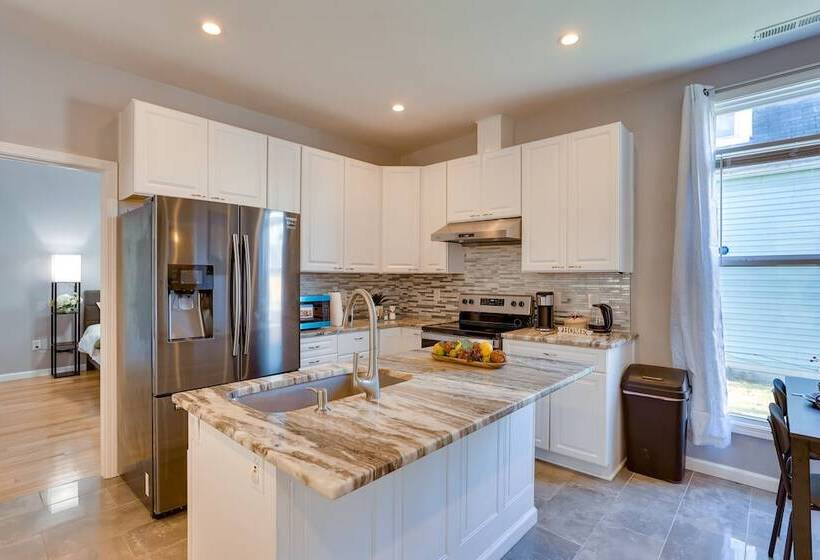 8 Mi To Louisville: New Albany Home W/ Grill!