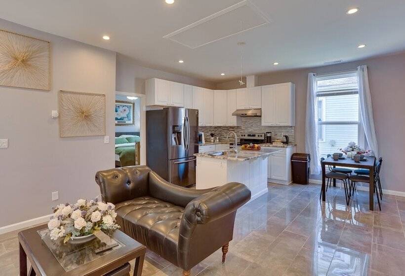 8 Mi To Louisville: New Albany Home W/ Grill!