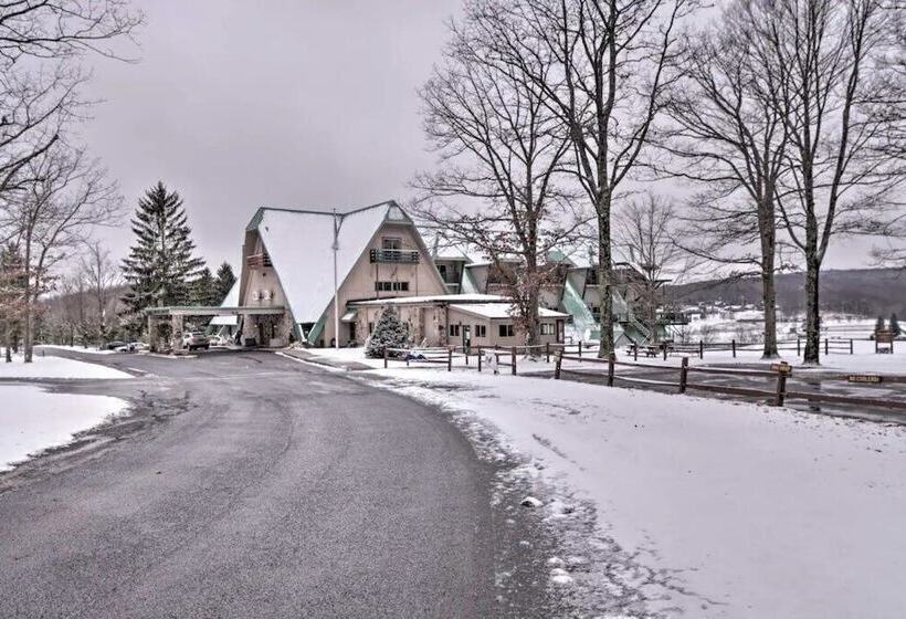 New Wintervue Home With Fireplace   Pet Friendly